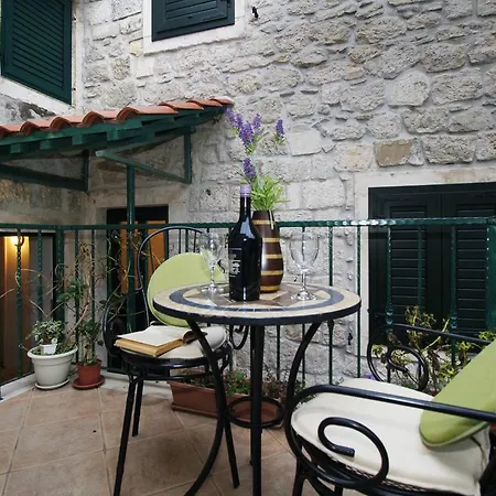 Caralipeo Makarska